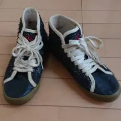 【K-SWISS】スニーカーのサムネイル