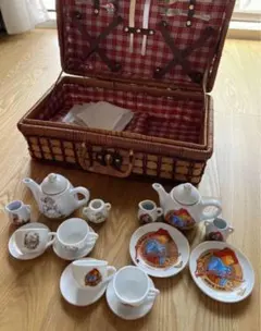 ドイツRutter Pozellan ミニチュア食器とピクニックバスケットセット