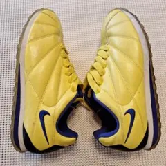 【NIKE】イエロー スニーカー ネイビーアクセント