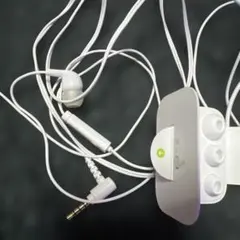 Apple イヤホン　2本セットのサムネイル