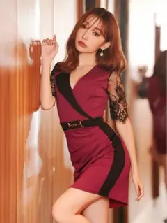 【【限定値下げ】】カシュクールレース五分袖フェイクベルトタイトドレスDazzy