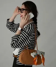 BONLECILL ロングハンドルスクエアボストンバッグ　スウェード調