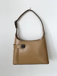 キャメル ワンショルダーバッグ 上品 きれいめ 通勤 高見え