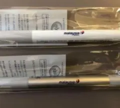【非売品】マレーシア航空 消せるボールペン(白・シルバー) 2本セット