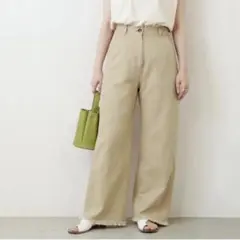 【MJUKA.（ミューカ）】ギャバジンカットオフパンツのサムネイル