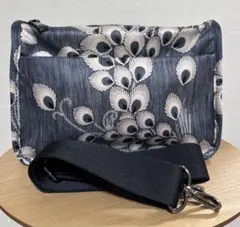 羽根柄 まち付きショルダーバッグ