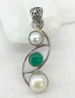 早い者勝ち! 淡水パール & 緑瑪瑙 ペンダント シルバー925 天然石