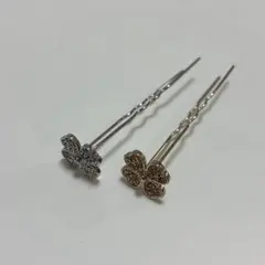 ヘアピン 2本セット シルバーとゴールドのクローバーモチーフ ヘアアクセサリー