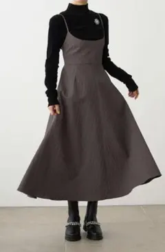 セルフォード　バックデザインフレアキャミワンピース