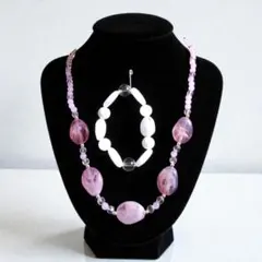 m*g様 【未使用】ネックレス・ブレスレット２点セット　(ピンク×ホワイト)