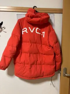rvcaダウンレッド