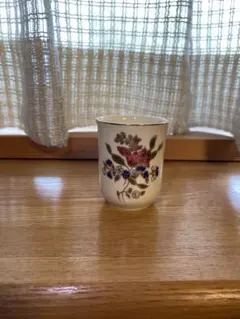 【美品】ハンガリー　ZSOLNAY　ジョルナイ　手描き　カーネーション　花瓶 美品】ハンガリー ZSOLNAY ジョルナイ 手描き カーネーション