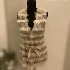 ラビットファー、たぬきファー混合のジレ Mサイズ