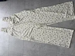 花柄ストラップ付きサロペット