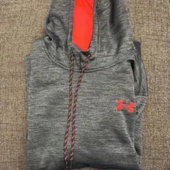 Under Armour フード付きパーカー LG