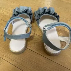フリル付き青サンダルのサムネイル
