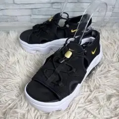 未使用品　NIKE　ココ　エアマックス サンダル　ウィメンズ　23.0 黒白