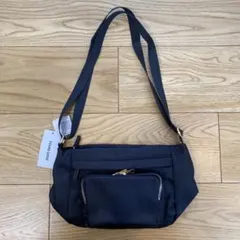 【新品未使用】黒×ゴールド金具　ショルダーバッグ