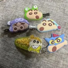 クレヨンしんちゃん　前髪クリップ　キーホルダーなどセット