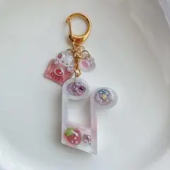 【両面楽しめる】音符のレジンキーホルダー ウサギ×ピアノ リバーシブル♫