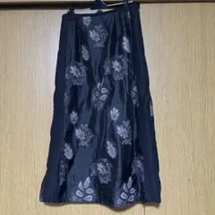 ✨値下げ✨ブラック 花柄刺繍 フレアスカート９号