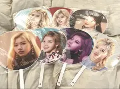 TWICE SANA うちわ 2種セット キーホルダー付き - メルカリ