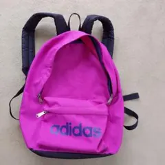 adidas ピンク リュック