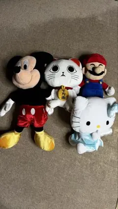 アミューズメント専用ぬいぐるみ　BIGサイズ　4体セット　マリオ、キティちゃん他