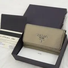 極美品　箱付き　PRADA プラダ　キーケース　サフィアーノレザー　ゴールド系