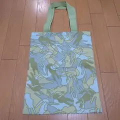 Item thumbnail for item 81ee07b9-c15c-451f-88b6-3b23d5fd2dcd