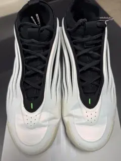 adidas HARDEN VOLUME 9のサムネイル