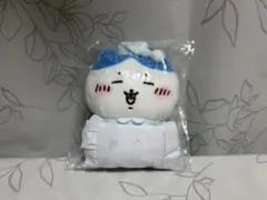 ちいかわ　デスクトップから見守るひっかけぬいぐるみ　ハチワレ