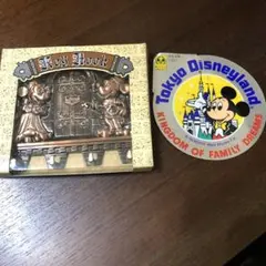 レア！東京ディズニーランド壁掛けキーフック新品箱付&80年代ステッカー未使用品