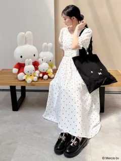 MIIA miffy 総柄フレアワンピースのサムネイル