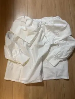 新品　GRL オフショルダー 長袖 ブラウス ホワイト フリーサイズのサムネイル