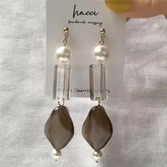 #333アクリルオーバル×スワロフスキーパールピアス／イヤリング　ハンドメイド