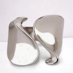 シルバー　流線型リング　フリーサイズ