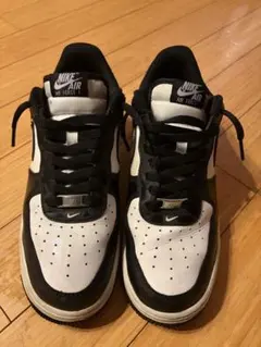 NIKE AIR FORCE 1 ブラック ホワイト