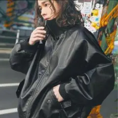 MSG／オーバーサイズリブハイネックシンセティックレザー