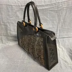 Item thumbnail for item f6397086-04dc-45a6-ab2a-aa4eb7bee435