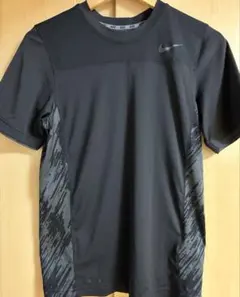 メンズスポーツウェア　〔Nike DRI-FIT ブラック Tシャツ S〕