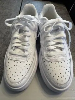 ナイキスニーカー エアフォース1 24cm コートビジョンアルタ　値下げ可能