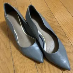 グレー ポインテッドトゥ パンプス 22.0cm