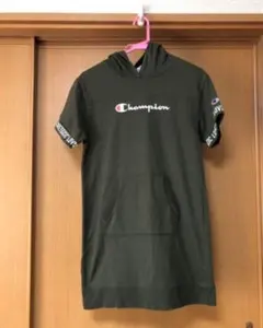 LOVETOXICとChampionコラボ フード付きワンピース 160