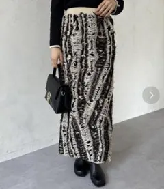 フリンジ タイトスカート ロング丈　ヴィンテージ　ロングスカート　マキシ丈のサムネイル