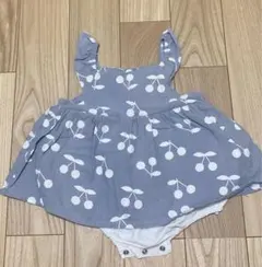 さくらんぼ柄ロンパース