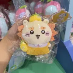 ちいかわ　MINISO　フルーツ店員　マスコット　シーサー