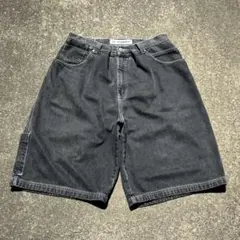 Item thumbnail for item c2ca4a20-e033-4e03-9e46-c6e7ceff2da5