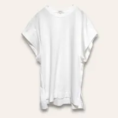 【プラステ】白Tシャツ　半袖　サイドスリット　S　速乾生地　無地　着回し◎のサムネイル