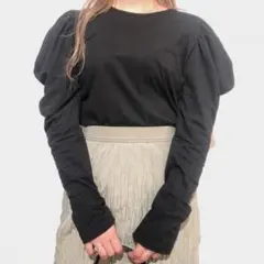 Ray BEAMS パワーショルダークルーネック ロングTシャツ ブラックのサムネイル